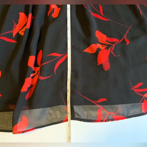Calvin Klein Womens size 14 / L Black Red Floral Lined Blouse with Sheer Sleeves - Picture 12 of 16